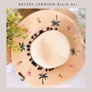 NWT BETSEY JOHNSON Beach Hat